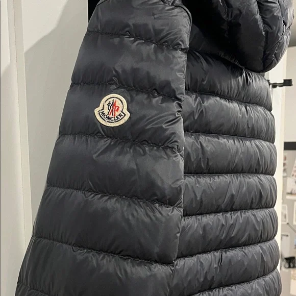 Moncler Men's Dark Gray Puffer Jacket with Red Trim - Picture 7 of 9